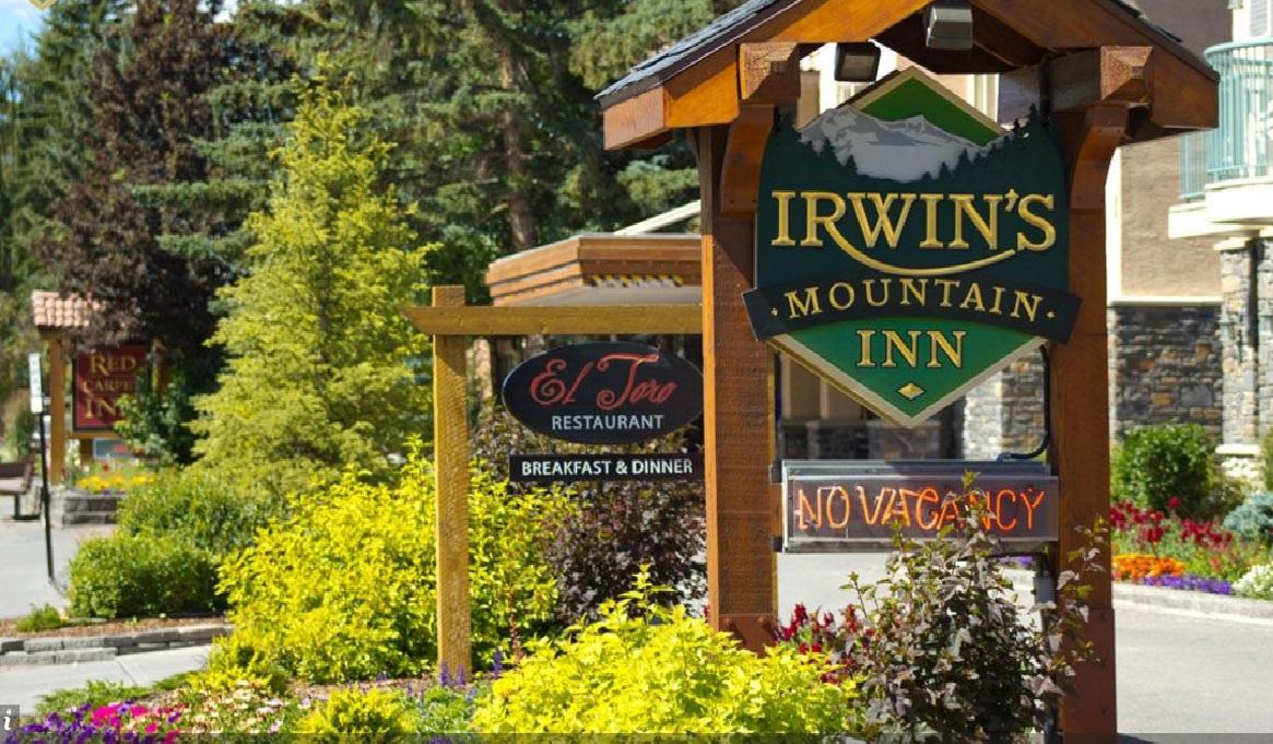 Irwin'S Mountain Inn Banff Exterior photo